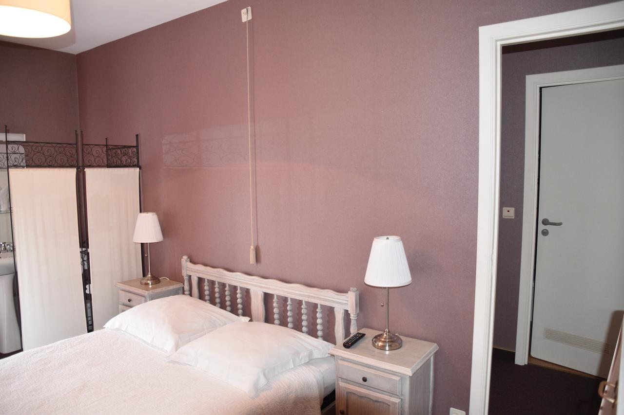 Hotel Le Barbouillon Vencimont ภายนอก รูปภาพ